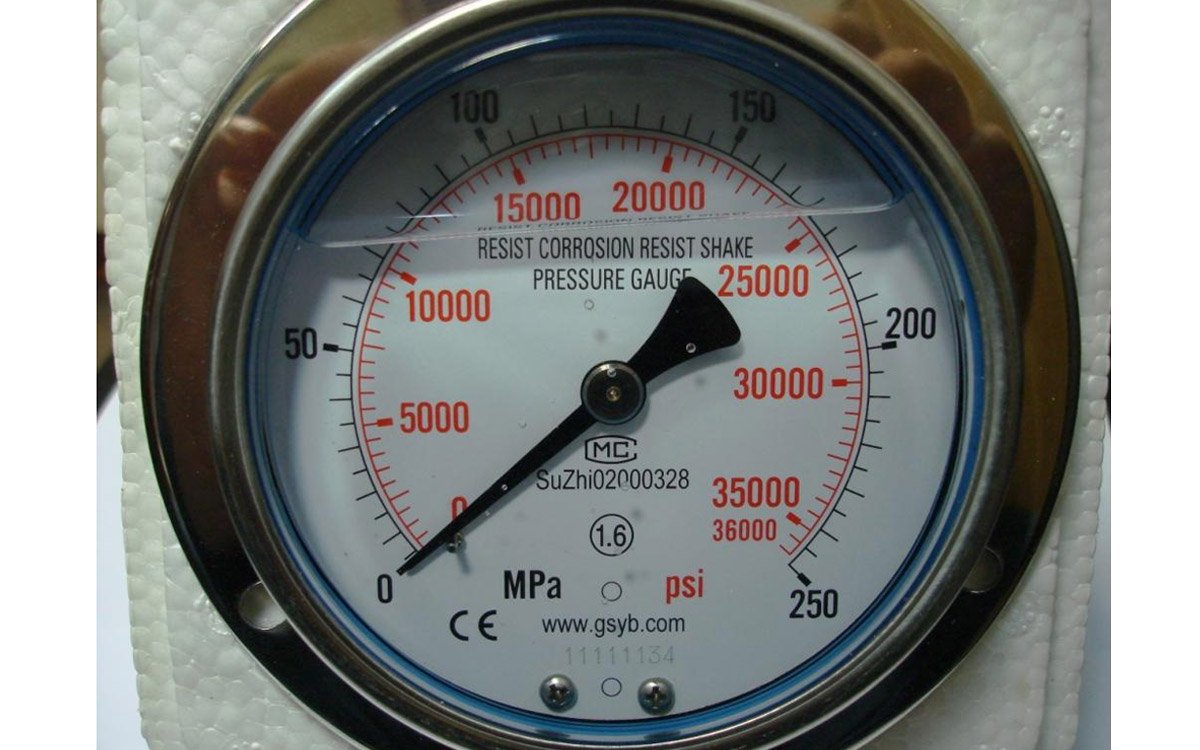 Foto: High pressure gauges