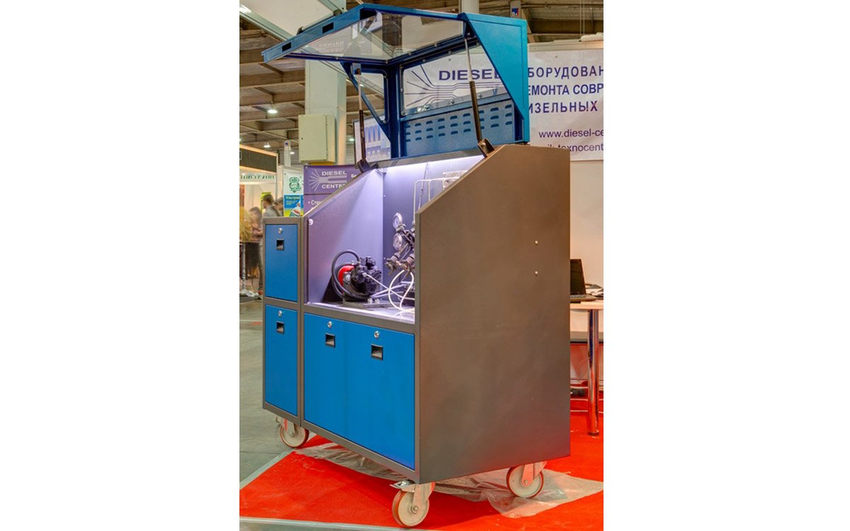 Фото: MULTITEST - Universal stand for testing and repairing of modern diesel injection systems for CR BOSCH, DENSO, DELPHI, SIEMENS. - Foto  N3